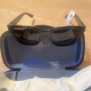 Gucci unisex sunglasses brand new authentic free shipping
